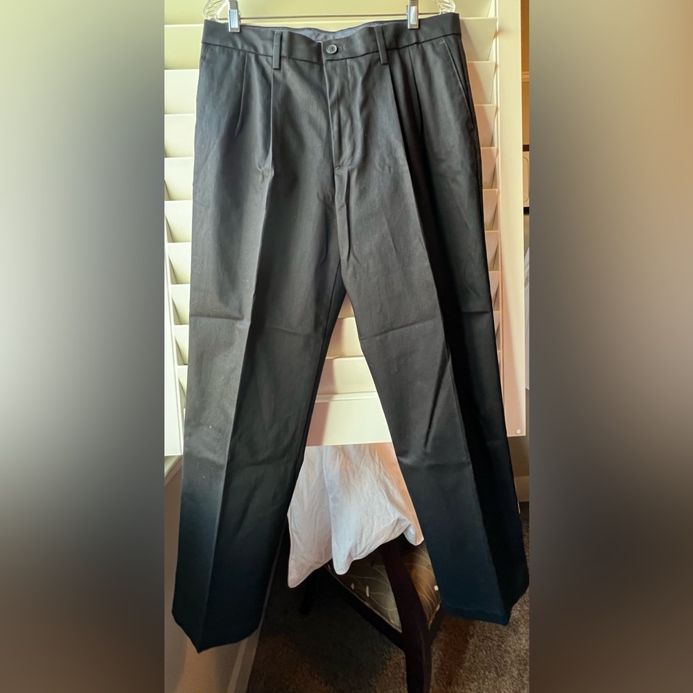Dockers - Classic Flex Comfort Signature Khaki - NWOT - Black - W34 L30